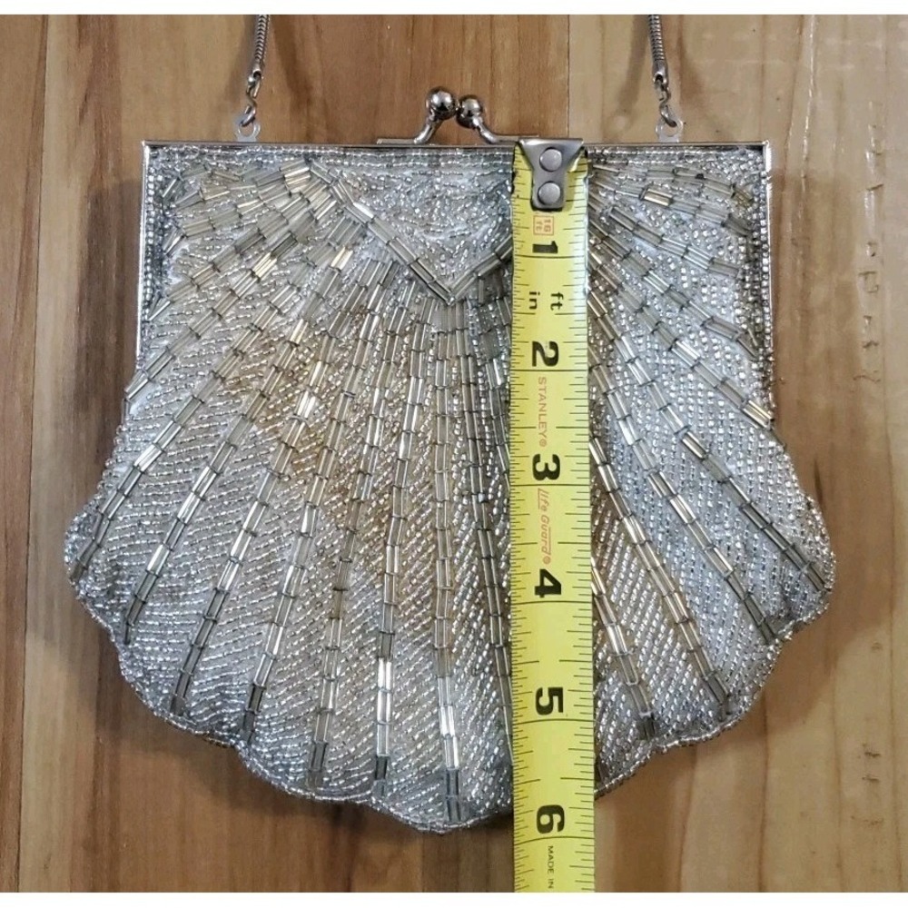 Silver Beaded Evening Clutch Purse Bag Crossbody Kiss Lock Retro Art Deco Style - Picture 4 of 8